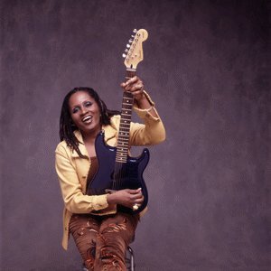 Identify This Fender Played By Kat Dyson
