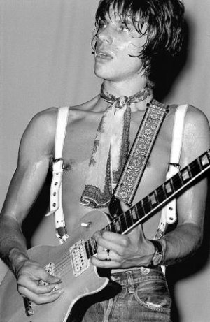 Jeff+Beck++being+one+hot+piece.jpg Jeff+Beck++being+one+hot+piece.jpg