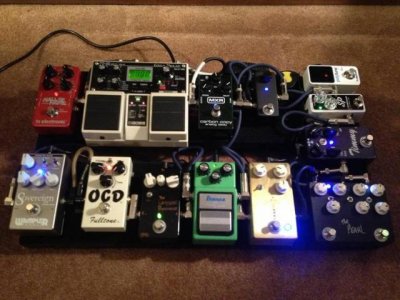 Pedal Board Jan. 2013.jpg