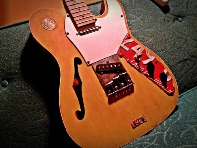 Iphone Jan 2013 GUITAR 023.jpg