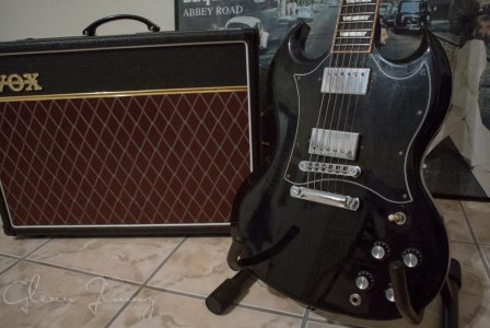 Black SG (2 of 3).jpg