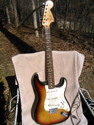 Strat 15.jpg Strat 15.jpg