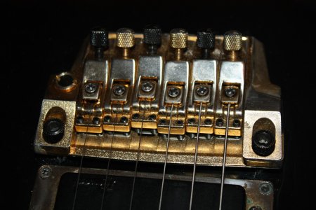 ibanez bridge 2.jpg ibanez bridge 2.jpg