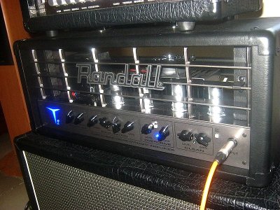 Randall_Goldea_cab.jpg Randall_Goldea_cab.jpg