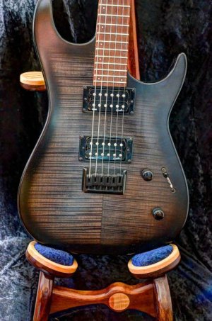 Godin.jpg