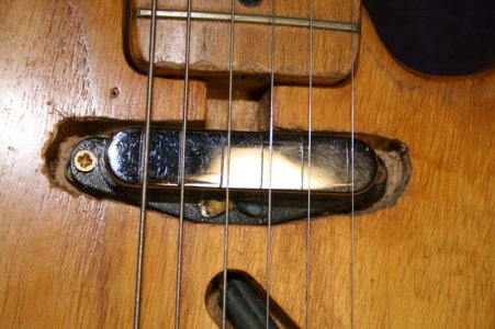 Fender_Telecaster_1958_Neck_Pickup_Area_09-03-31_018.jpg Fender_Telecaster_1958_Neck_Pickup_Area_09-03-31_018.jpg