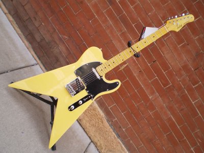 flying v tele.JPG