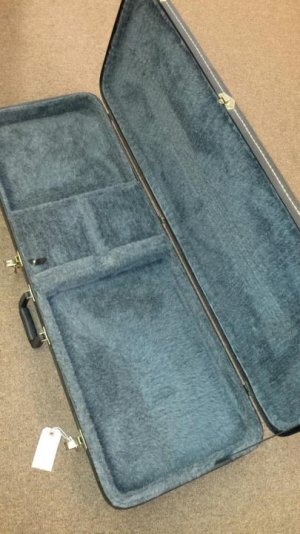 Godin HS case open.jpg