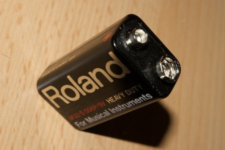 roland-9v-batt-1.jpg
