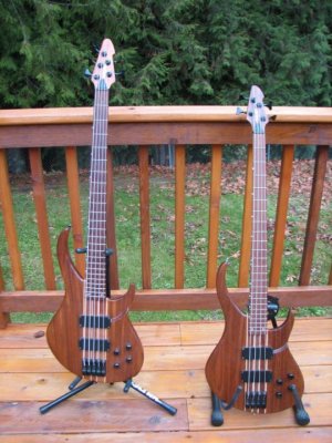 744_Peavey-Grind-4-and-5-string.jpg