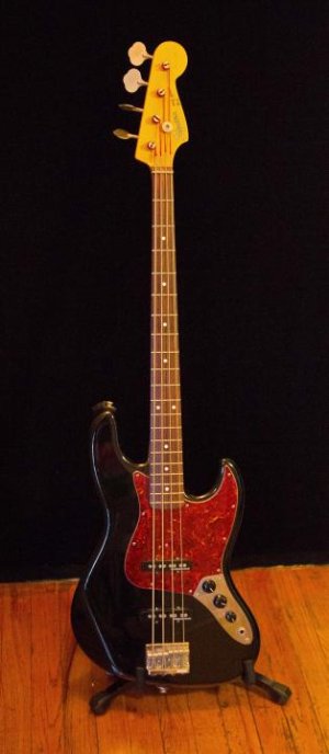 1987 Fender Squier Jazz_4189.jpg