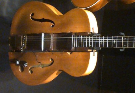 Original "LOG" Les Paul.jpg