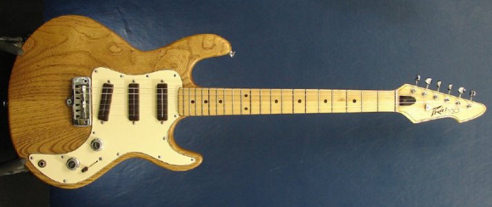 Peavey_T-30.jpg Peavey_T-30.jpg