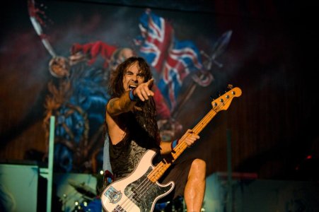 SteveHarris.jpg SteveHarris.jpg
