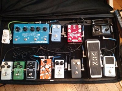 pedalboard.jpg pedalboard.jpg