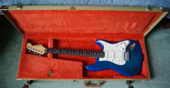 FenderUltra50th005.jpg FenderUltra50th005.jpg