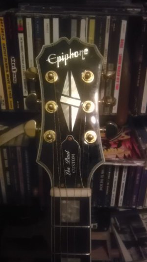 LP-headstock.jpg