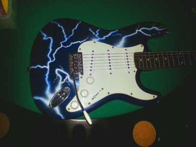 Strat-Lightning-Front.jpg