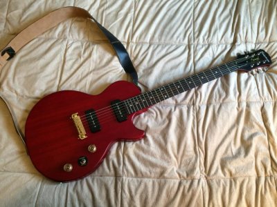 BWG Epiphone Les Paul Special I P-90 Worn Cherry (Scarlet Overkill) 10.jpg BWG Epiphone Les Paul Special I P-90 Worn Cherry (Scarlet Overkill) 10.jpg
