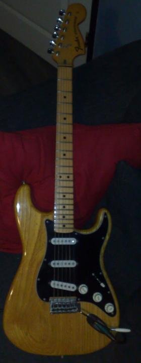 '76 Strat 1.jpg