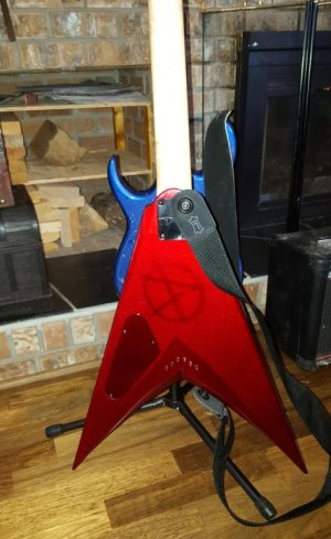 Mustaine Back.jpg Mustaine Back.jpg