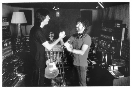 Tom-Scholz-and-Brad-Delp-Feb 1st 1976-the day they signed recording contract-by-Ron-Pownall.jpg Tom-Scholz-and-Brad-Delp-Feb 1st 1976-the day they signed recording contract-by-Ron-Pownall.jpg