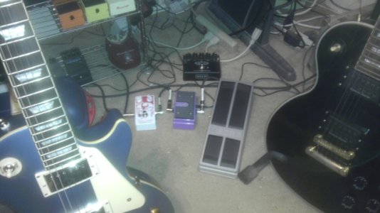Boss volume pedal (small).jpg Boss volume pedal (small).jpg