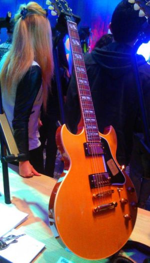 GIBSON-1.jpg