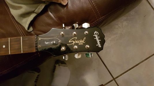 Headstock.jpg