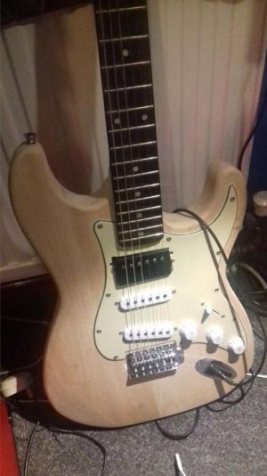 humbucker wired into diy strat.jpg