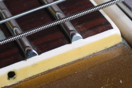 26_Gibson_Les_Paul_1969_Gold_Top_Refret_Save_Neck_Binding_Nibs_without_sanding_fretboard.jpg