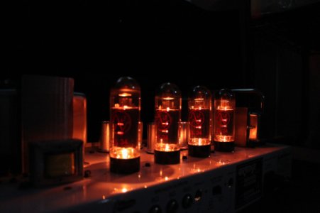 guitar-amp-tubes.jpg guitar-amp-tubes.jpg