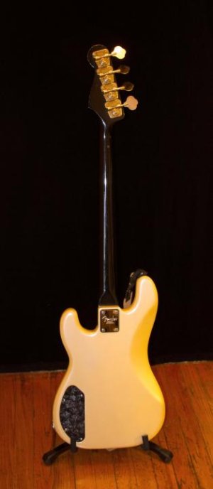 1984 Fender Jazz Bass Special_4218.jpg