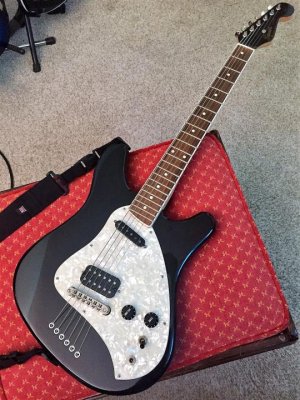 GTR 8 1998 SQUIER VENUS.jpg