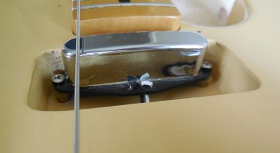 neck pu body mount.jpg