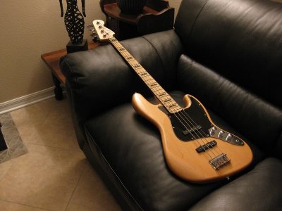JazzBass_IMG_1037PB.jpg