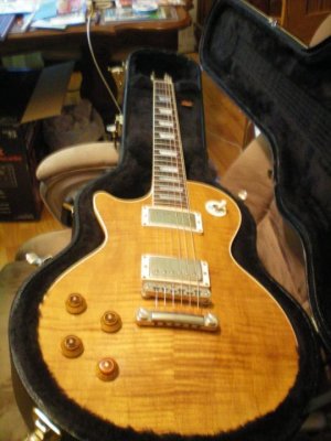 Heritage H-150CM.jpg Heritage H-150CM.jpg