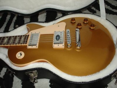 2009-Gibson-Les-Paul-Standard-Goldtop.JPG