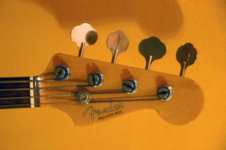 1999 Fender Precision-1987 Squier Jazz hybrid_IMG_6805_.jpg 1999 Fender Precision-1987 Squier Jazz hybrid_IMG_6805_.jpg
