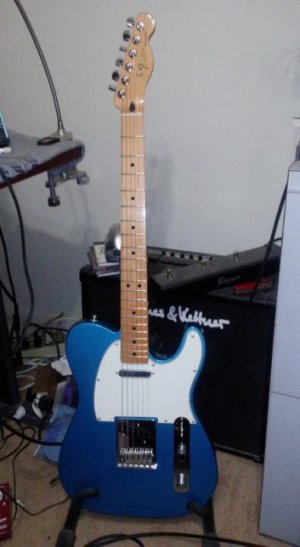 Fender_Tele_blue_sm.jpg