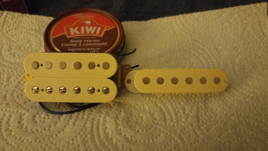 Fender V Twin Aged White Humbucker vs Brown shoe polish on white sc pickup cover.jpg