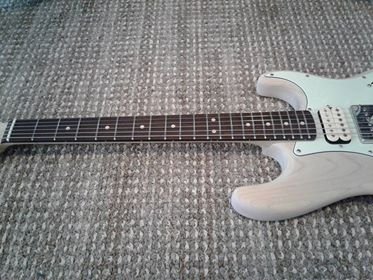 HHH Strat neck dialed.jpg