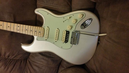 BPearl Strat-.jpg