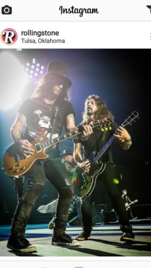 slash and grohl oklahoma nov 2017.jpg