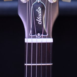 Gibson Studio nut.jpg Gibson Studio nut.jpg