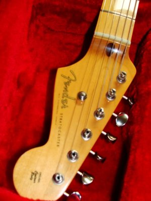 murray headstock.jpg