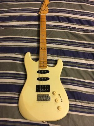 Squier2 strat.jpg