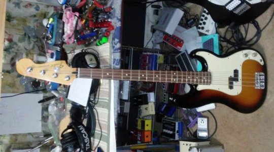 My_P-Bass_sm.jpg