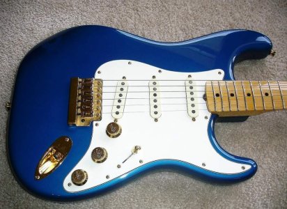 82 Sapphire Blue THE STRAT.jpg