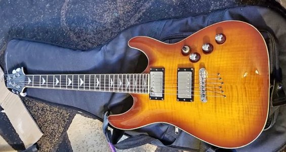 Schecter.jpg Schecter.jpg